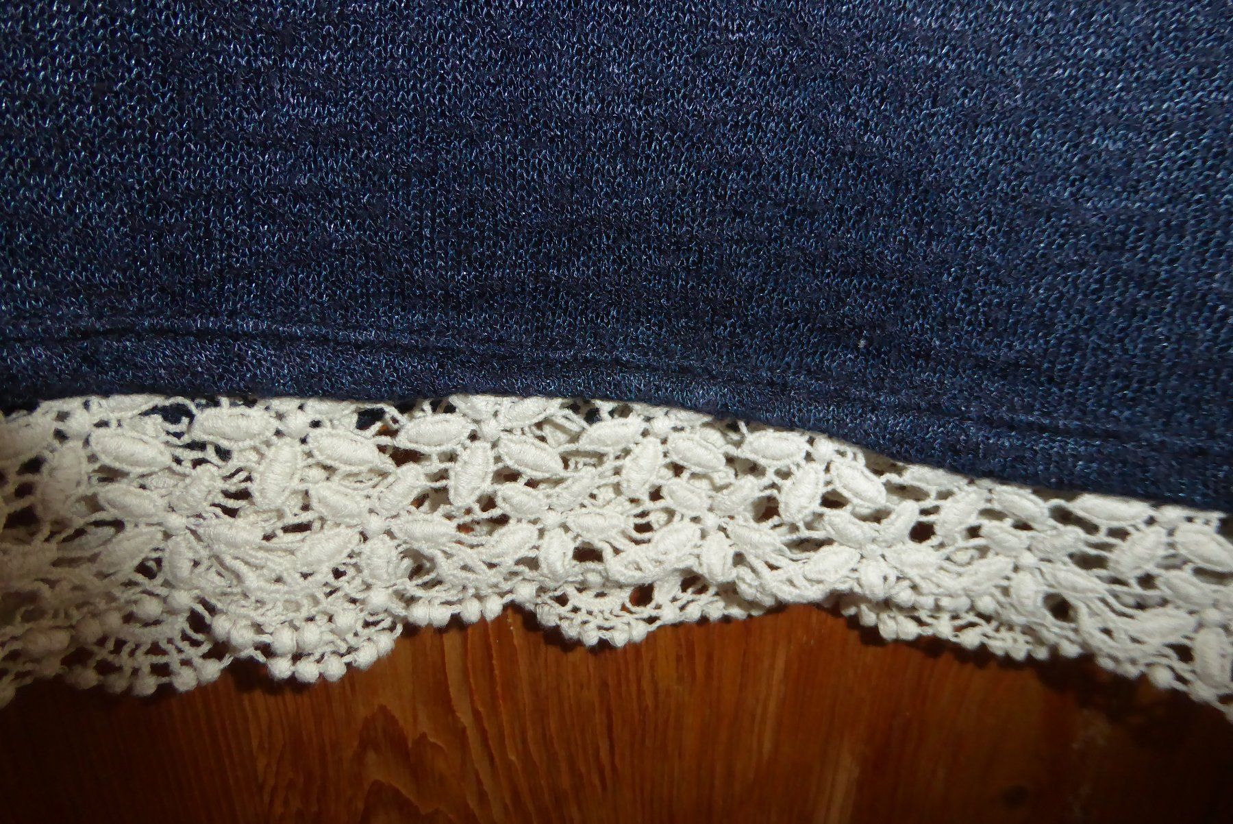 Maglioni & Felpe: schöner leichter Pullover mit Spitzen C&A  Gr 40/42 – Usato da Sargans venduto da Benziner 1