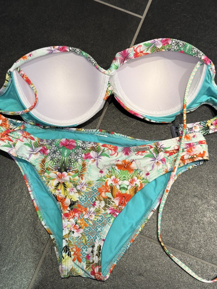 Costumi da bagno & Bikini: Sommerlicher Damen Bikini mit Blumenmuster, Grösse 38 – Nuovo (secondo la descrizione) da Niederhasli venduto da R__A 1