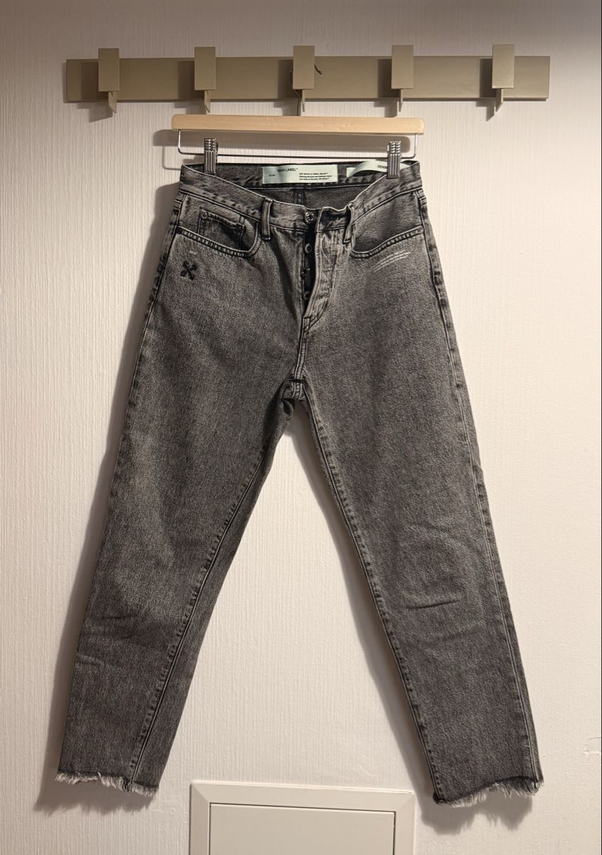 Off-White Jeans: Jean Off-White gris délavé taille 36 – Usato da Monnaz venduto da MDVintage