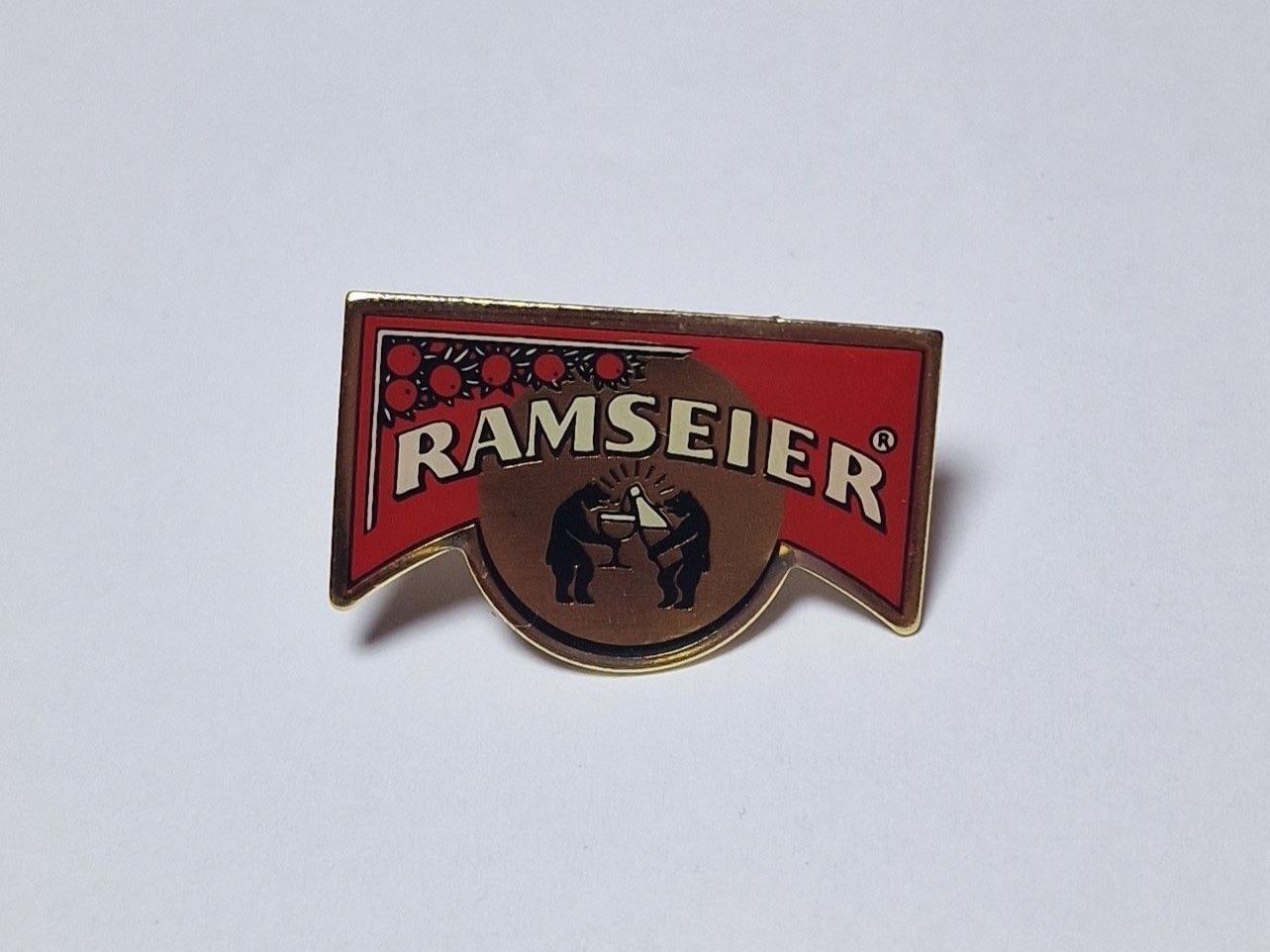 Placchette & Badge: Ramseier Pin – Usato da Mitlödi venduto da Raphy1996