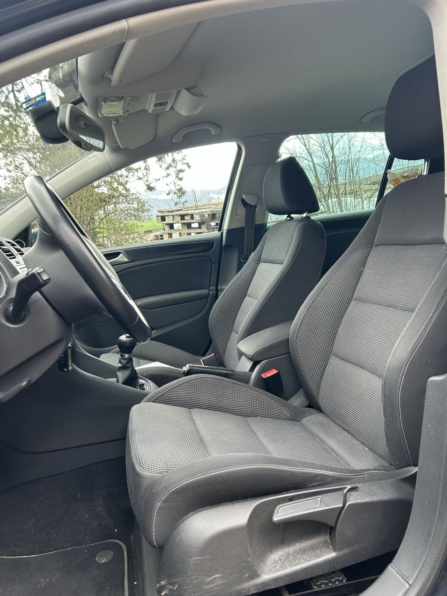 VW Autos: Golf 1.4 TFSI R-Line – Gebraucht aus Bassecourt von salvo190 4