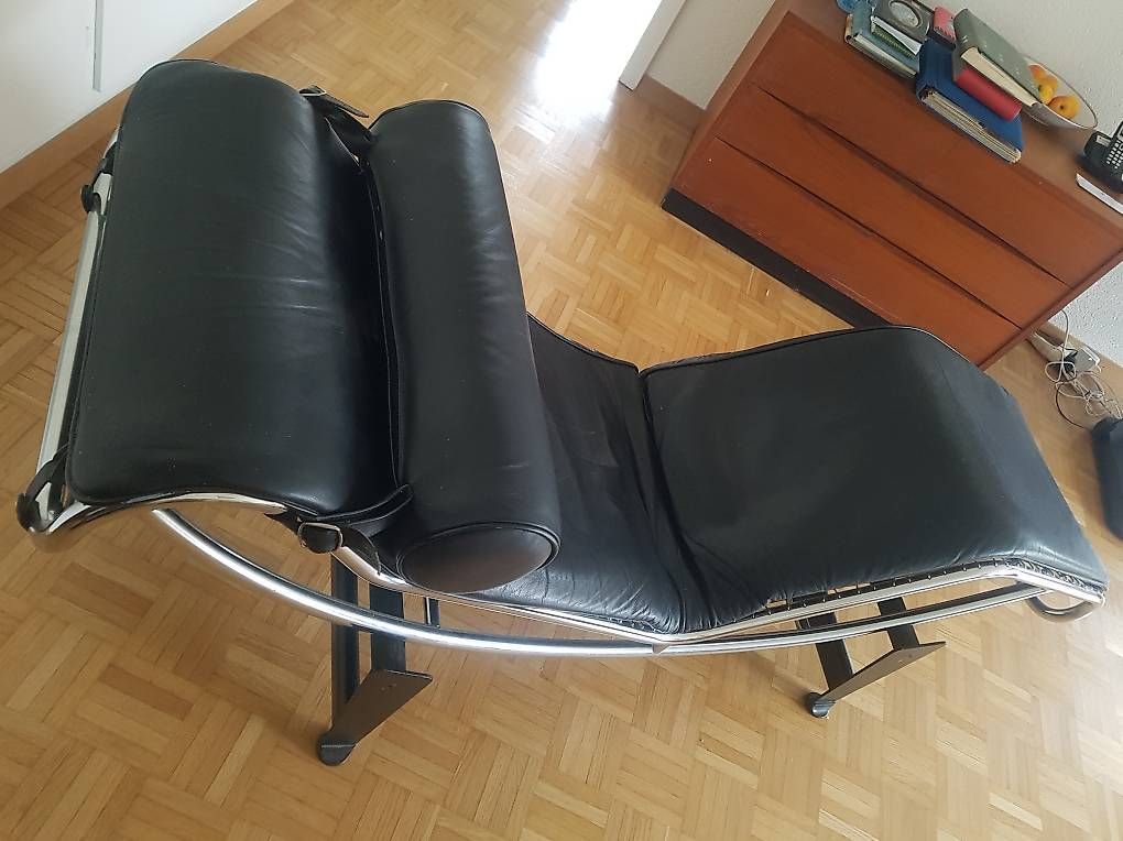 Chaises longues: Fernsehliege LE CORBUSIER – D'occasion à Contra par urs.betschart 3