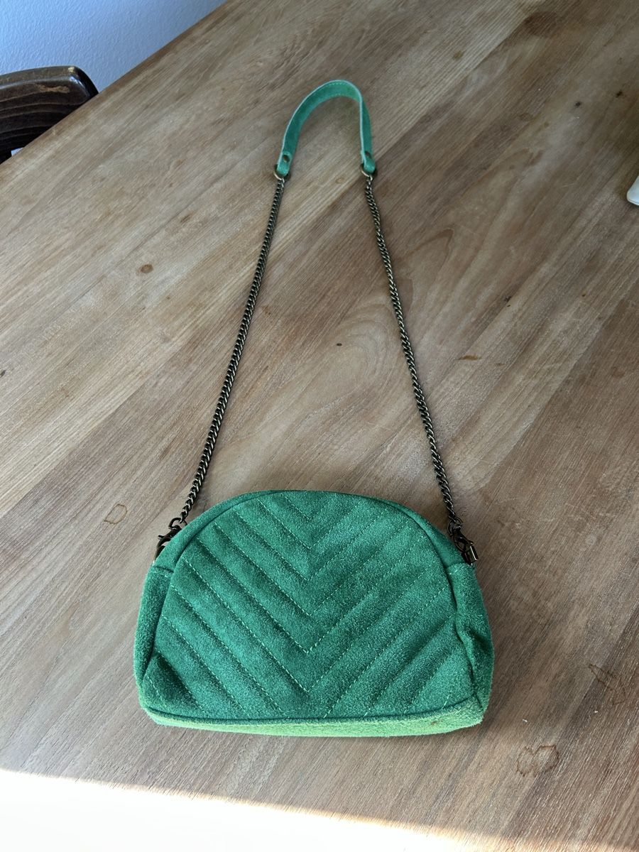 Borse da donna: Wildleder Tasche mit Kette – Usato da Zürich venduto da elg_rqw7