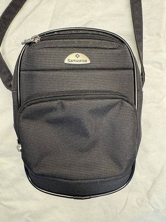 Altro in  Abbigliamento & Accessori: Tracolla Samsonite – Usato da Parpan venduto da pba_x87s