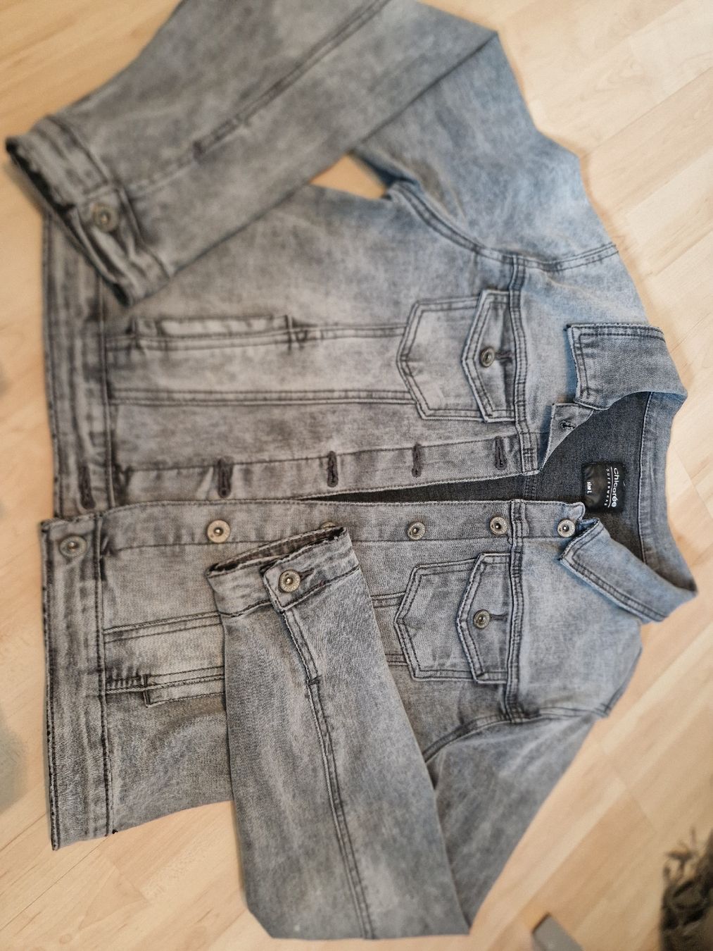 Jacken: Jeansjacke Chicoree Gr. L Grau – Neu (gemäss Beschreibung) aus Ebikon von kov_9vqb