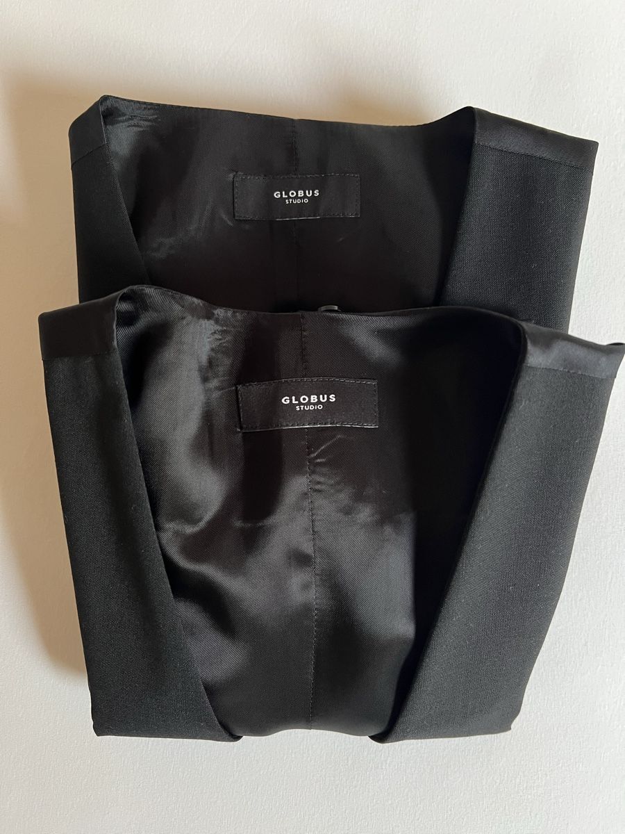 Globus Gilet & Giacche: 2 Gilet Globus Studio schwarz Gr. 48 – Usato da Stäfa venduto da Airwalker 7