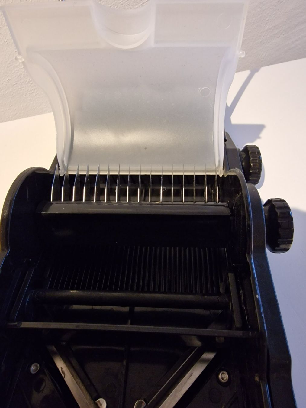 Elettrodomestici da cucina: Profi Gemüseschneider/Mandoline – Usato da Pfäffikon SZ venduto da Maijecka 4