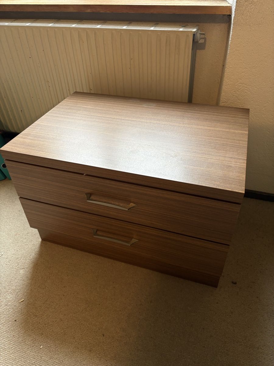 Nachttische: Nachttisch – Gebraucht aus Bettlach von flo_26py