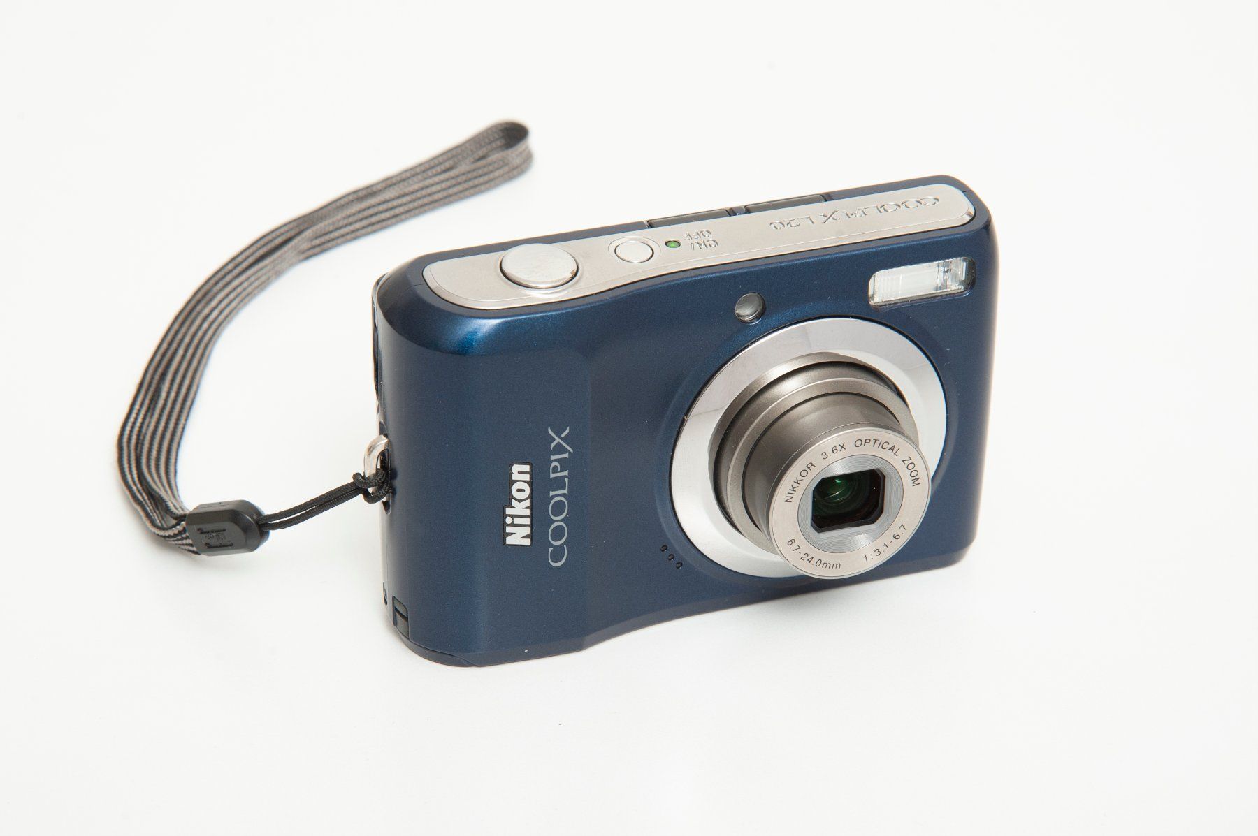 Nikon Fotocamera: Nikon Coolpix L20 – Usato da Lausanne venduto da Phlox02 2
