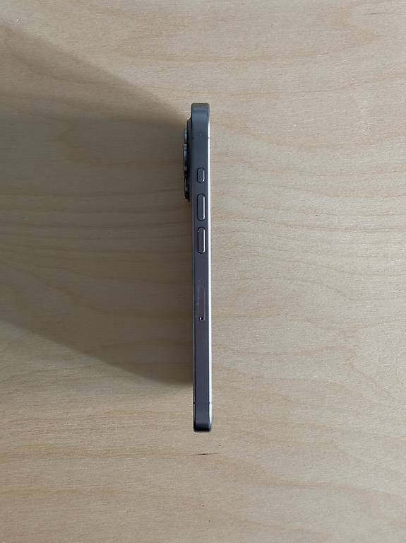 Telefoni cellulari / Smartphones: iPhone 15 Pro Titan 256 GB – Usato da Basel venduto da max_kv7b 2