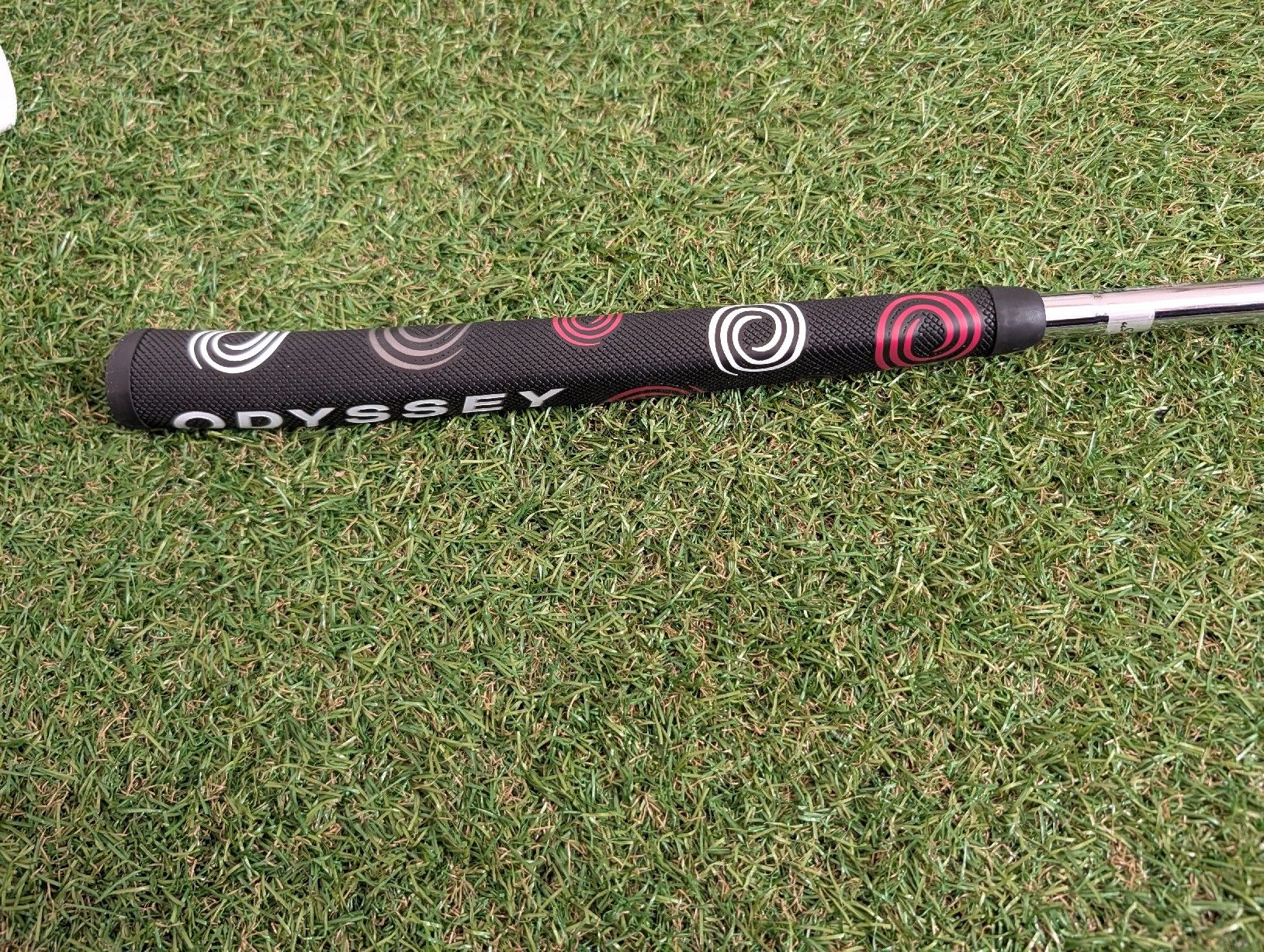 Odyssey Mazze & Set: Odyssey Versa Putter 35" inkl. Headcover – Usato da Uerikon venduto da Chreggus_Golfshop 4