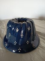 Vintage Gugelhopf Form Keramik blau mit Punkten neuwertig 