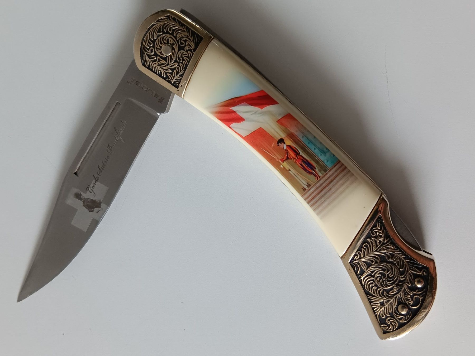 Coltelli tascabile: FALKNER Couteau de collection GARDE SUISSE PONTIFICALE – Usato da Cossonay-Ville venduto da Les_1001_perles 4