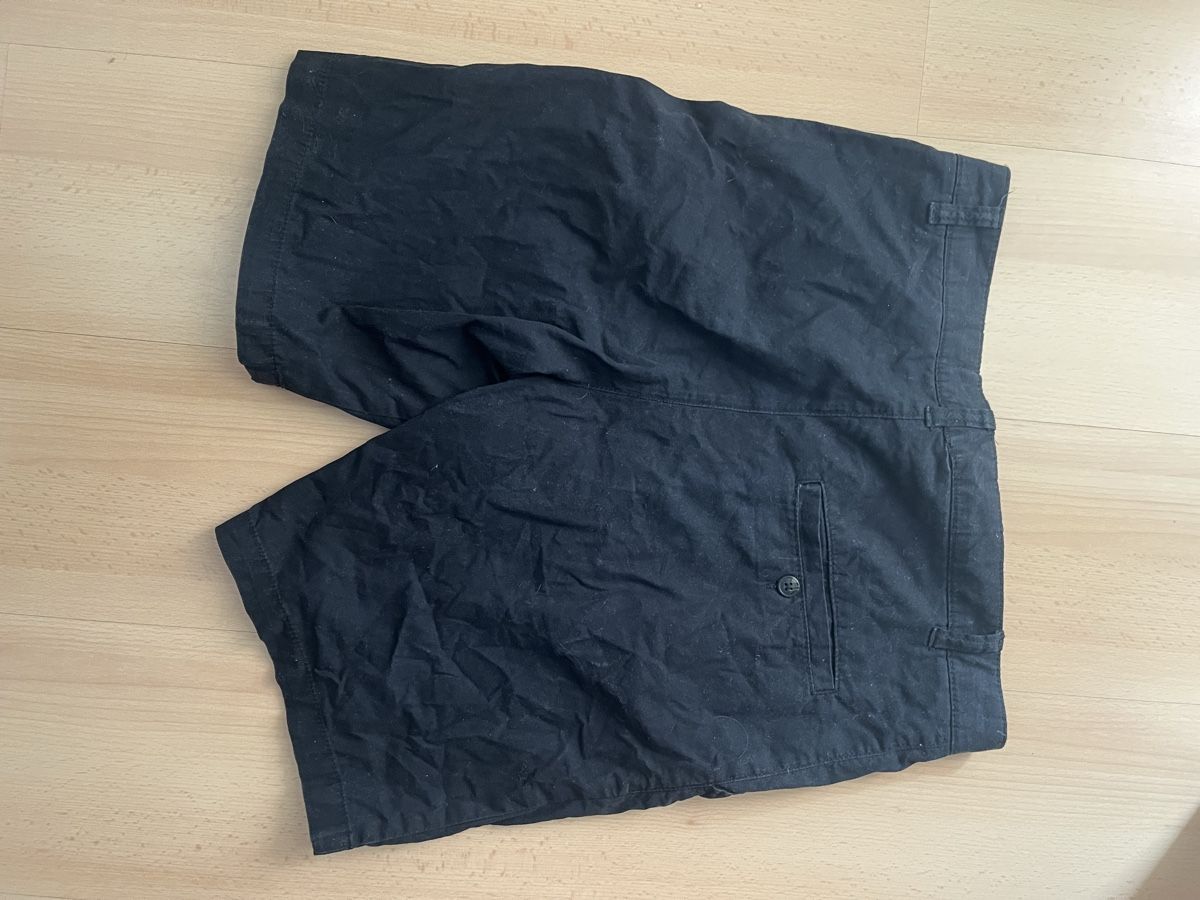 Pantalons: Schwarze Shorts aus Baumwolle – D'occasion à Basel par jaa_g99v 1