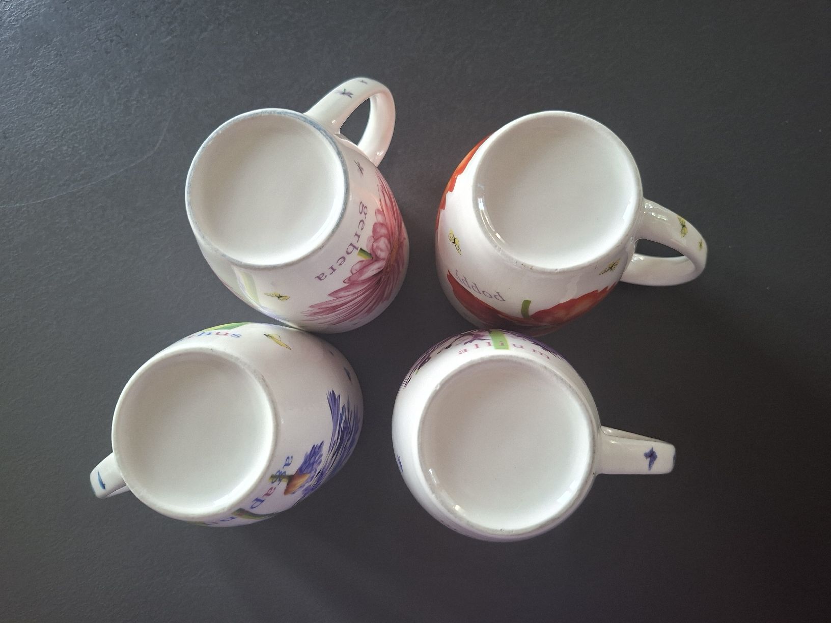 Tassen: Lot de 4 mugs – Gebraucht aus Genève von pha_km2b 3