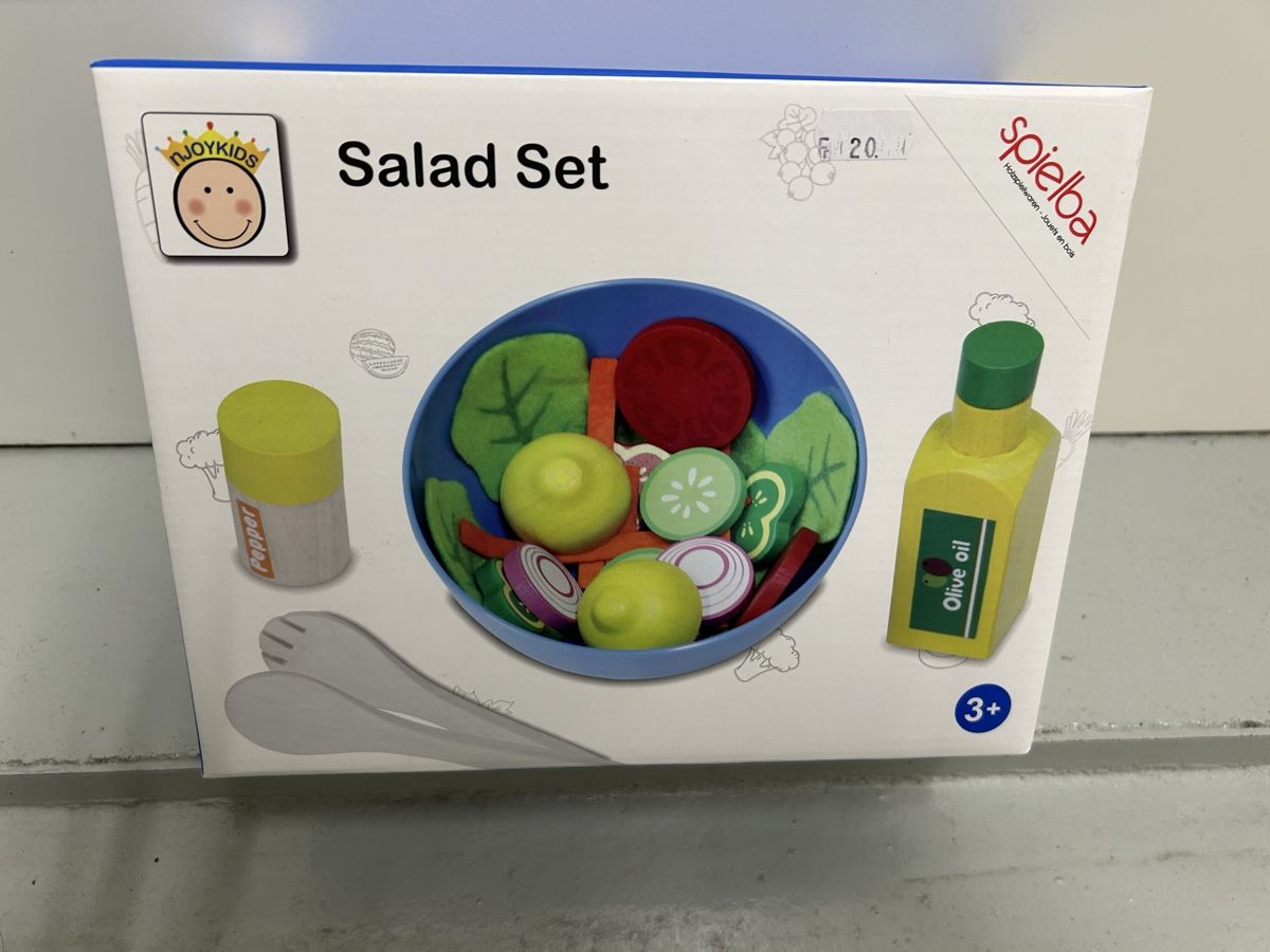Giochi: Spielba Salat Set aus Holz, neu – Nuovo e nell'imballaggio originale da Rümlang venduto da Jennyanna