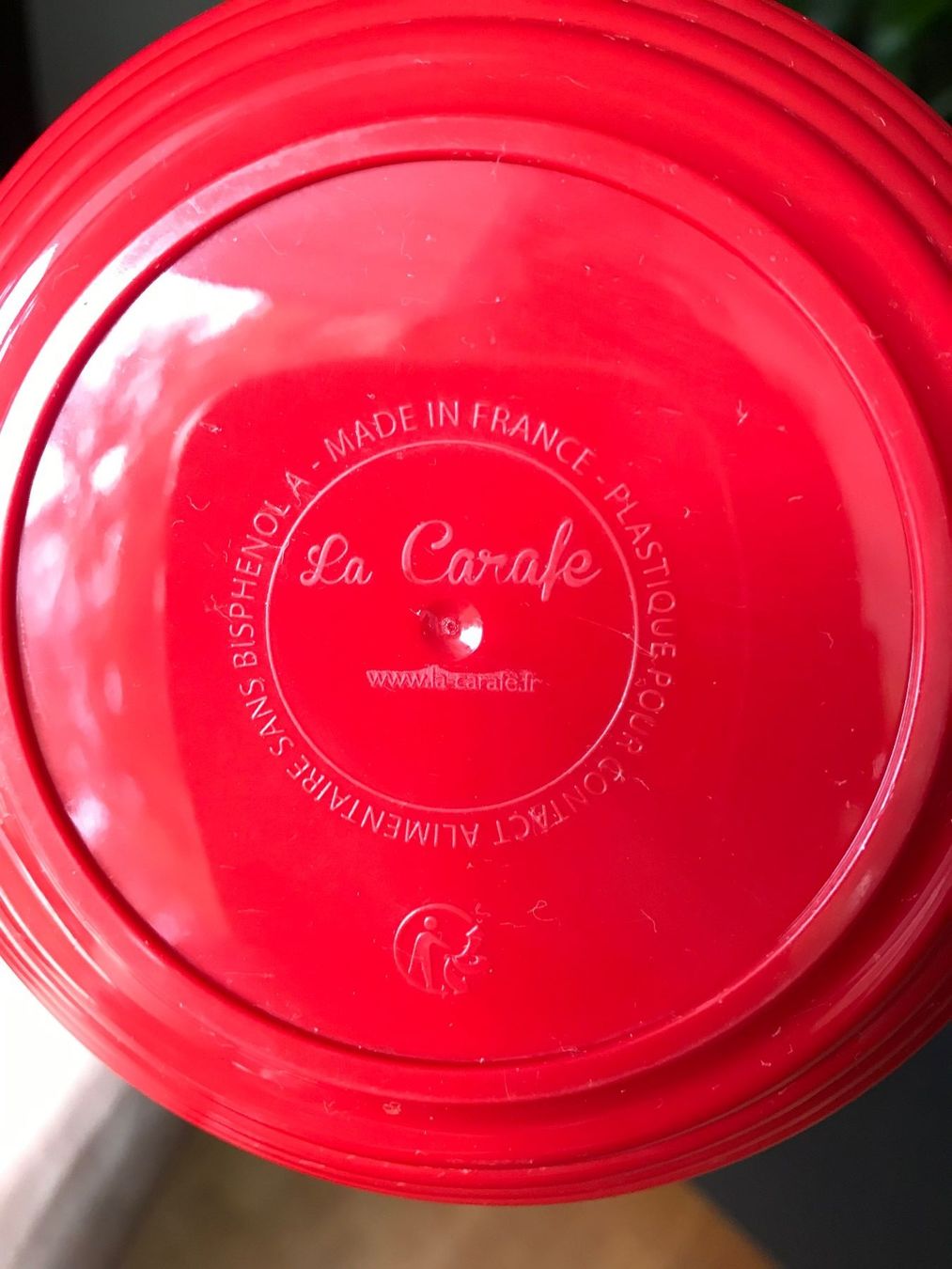 Caraffe: Carafe en plastiqe recyclé 'La carafe' – Usato da Basel venduto da Maria-Alexa 2