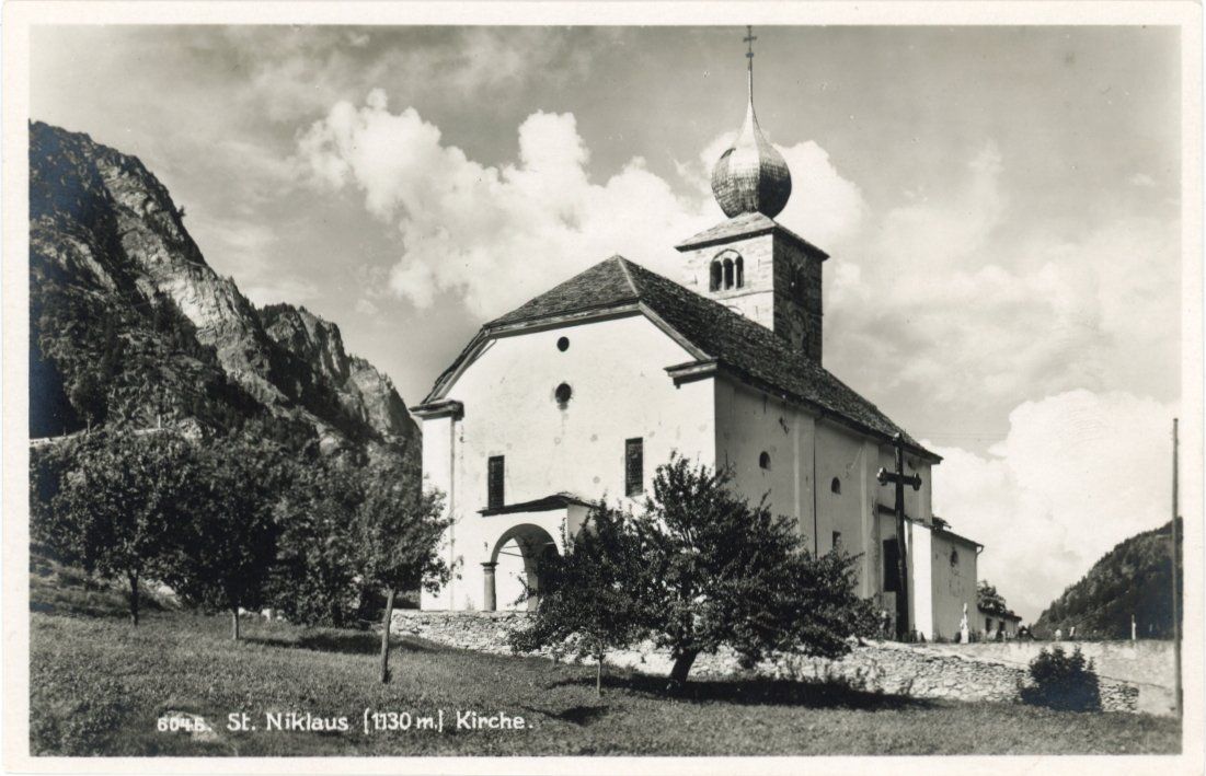 Cartoline postali: St. Niklaus  VS  im Mattertal  -  Kirche – Usato da Brig venduto da Valcards54