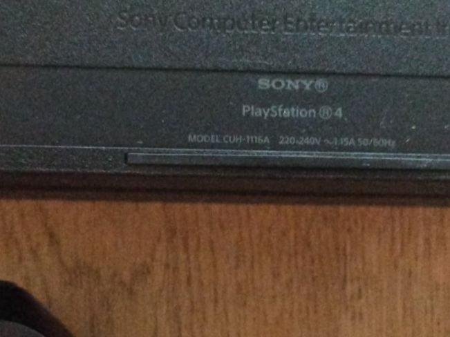 Sony Konsolen: Sony - PlayStation 4 - PS4 FAT / Controller / Spiele / usw. – Gebraucht aus Oberweningen von mar_87mx 8