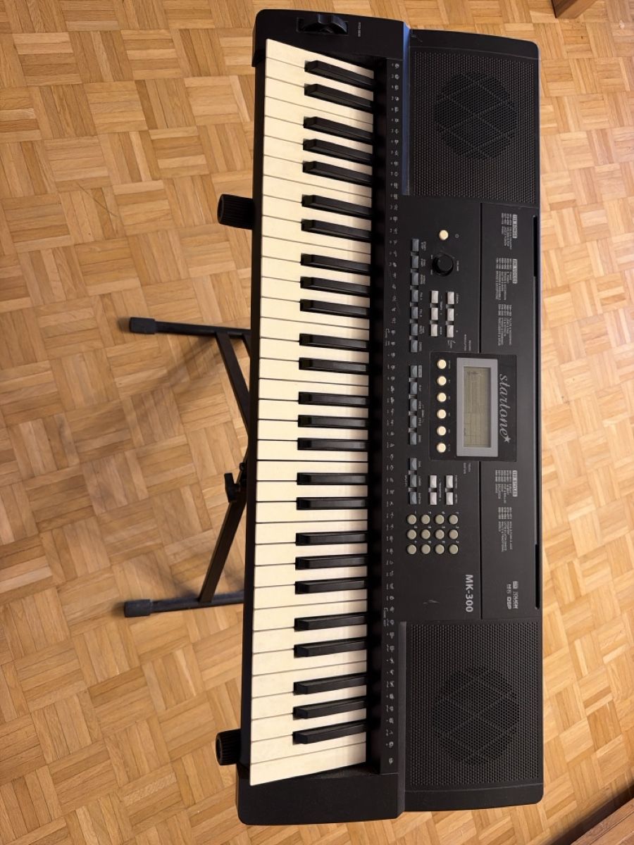 Strumenti musicali: Keyboard Piano startone MK-300 – Usato da Basel venduto da Chrispi80