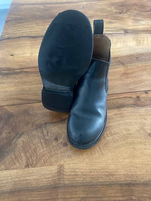 Scarpe da donna: Schwarze Reiter Bottinen – Usato da ZÜRICH venduto da fredfeuerstein3 1