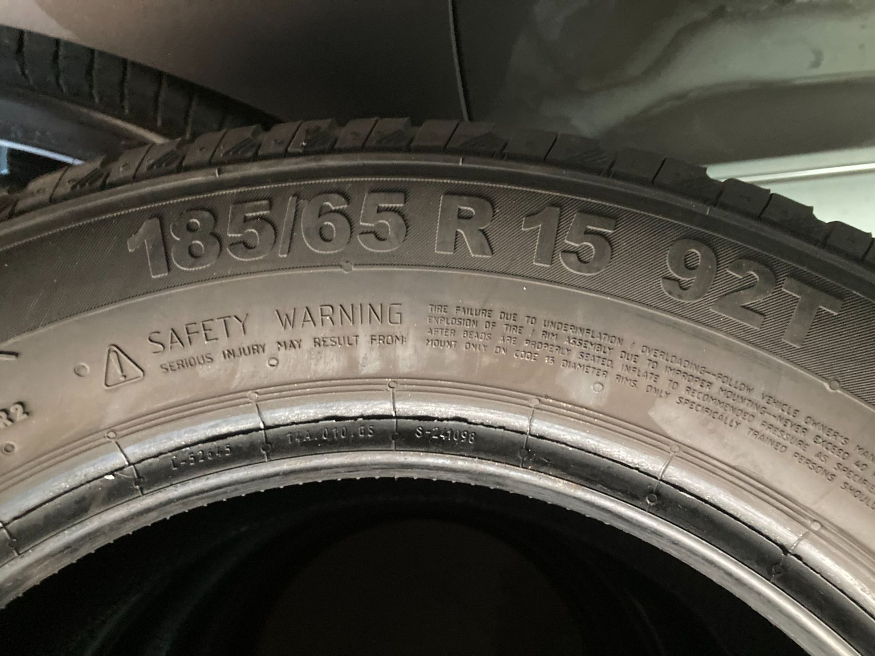 Continental Pneus & Kompletträder: 185/65R15 Sommerpneu Continental – Gebraucht aus Cham von Cham6332 1