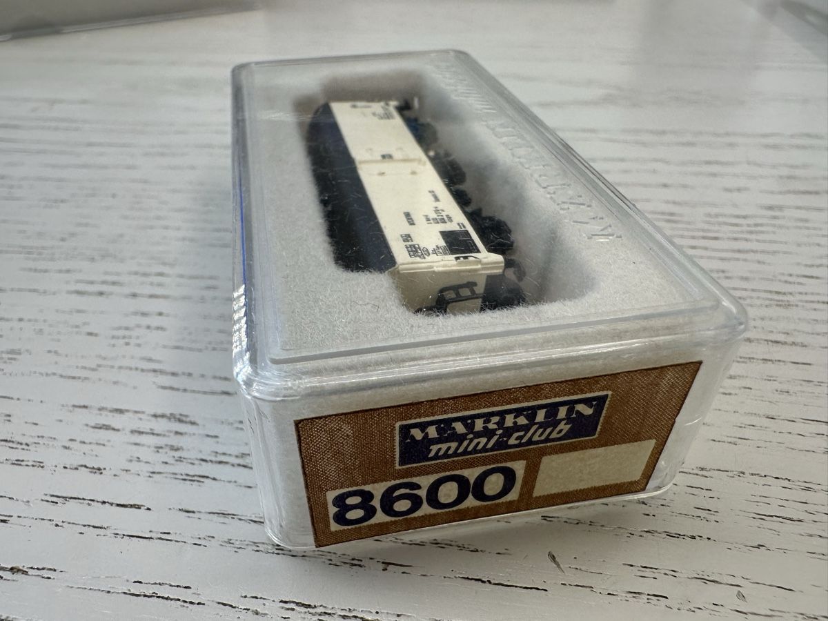 Märklin Modellini di ferrovie: Märklin 8600 DB Kühlwagen – Usato da Lupsingen venduto da New-Haven 1