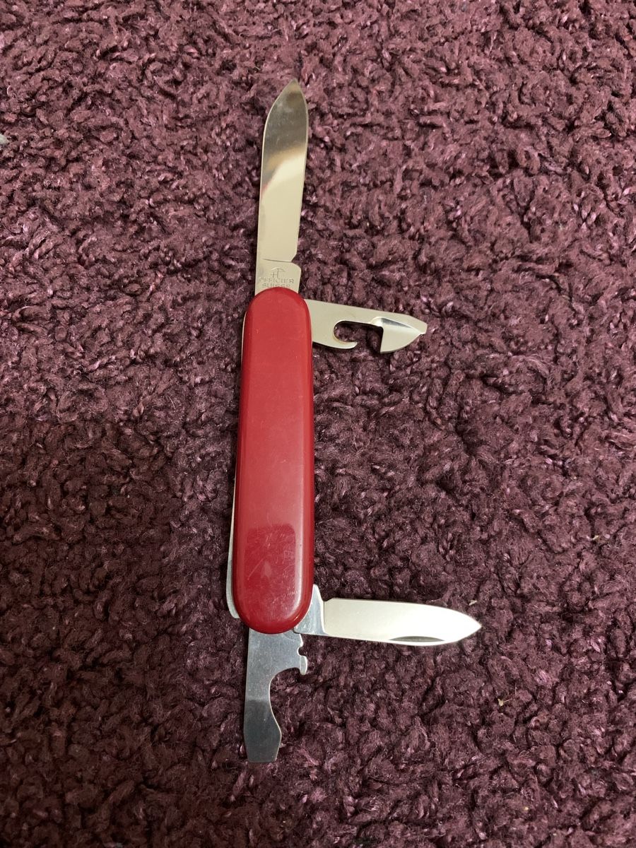Victorinox Taschenmesser: Victorinox Offiziersmesser Rot – Gebraucht aus Lyss von nekoreh 1