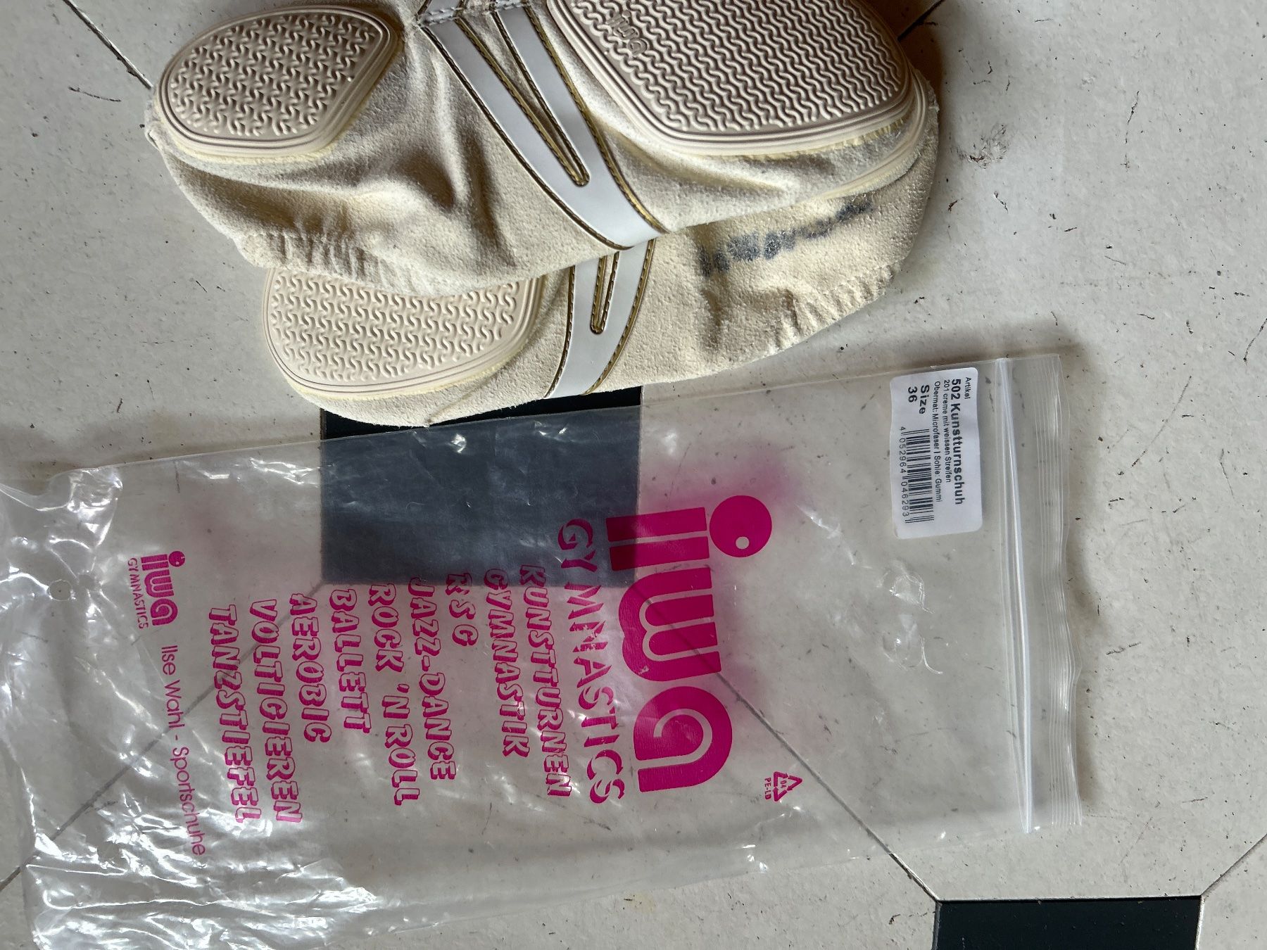 Schuhe für Jungen: Kunstturn-Täppeli Grösse 36 – Gebraucht aus Bubikon von arvaka 3