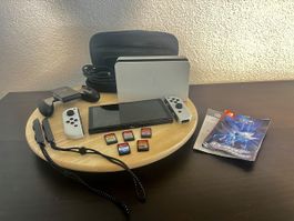 Nintendo Switch OLED (Wie neu) inkl. 5 Spielen 