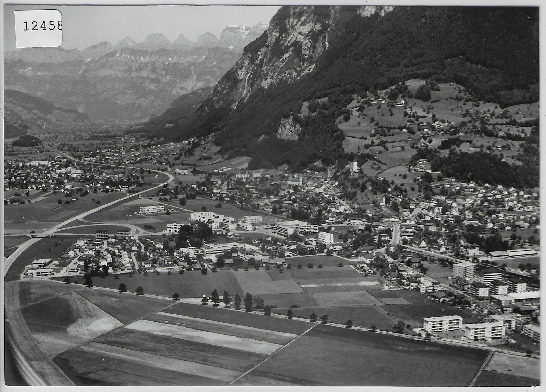 Cartoline postali: Flugaufnahme Sargans SG – Antico da Ettingen venduto da Kartenplanet