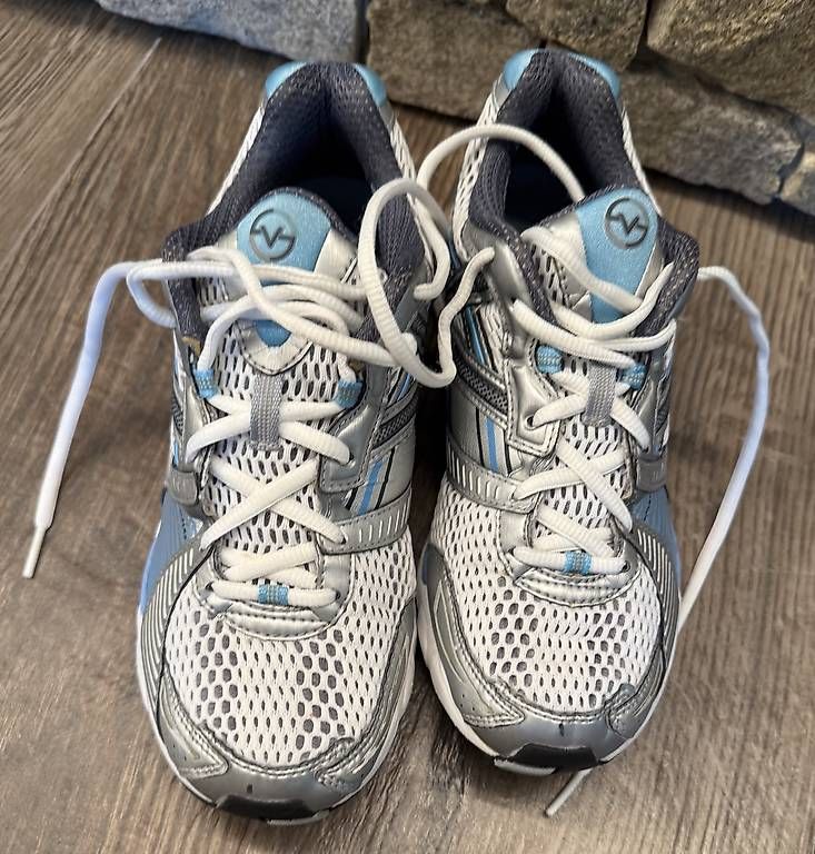 Herrenschuhe: Turnschuhe Gr. 39 – Gebraucht aus Frutigen von sal_9lqd