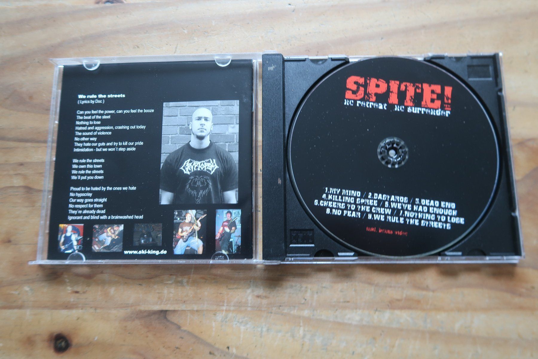 CDs: SPITE! - NO RETREAT NO SURRENDER - CD – Gebraucht aus Basel von Patiscat 3