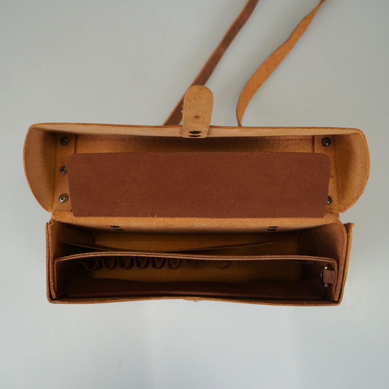 Borse: Lederne Sanitärtasche mit Frontöffnung – Usato da Volketswil venduto da brockipfannenstil 6