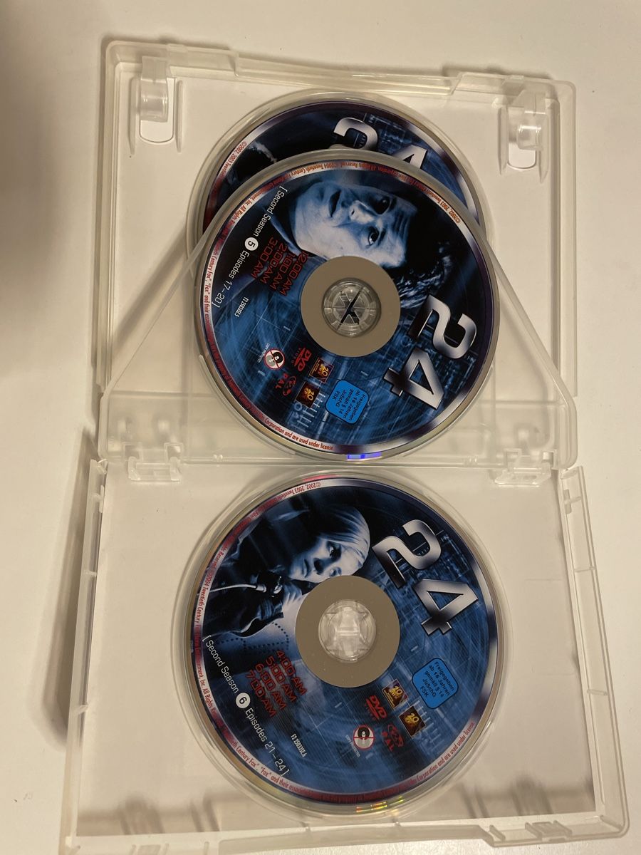 Alle DVDs: Kiefer Sutherland 24 Season Two – Gebraucht aus Zürich von Bomboo 5