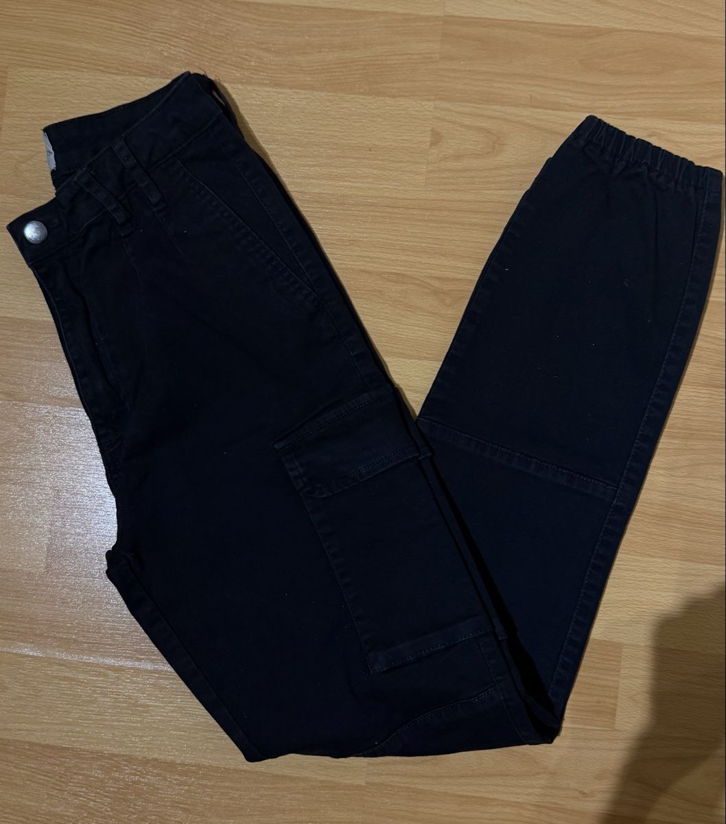 Tally Weijl Pantaloni: Pantalon cargo noir taille 36 bon état – Usato da Biel/Bienne venduto da ant_h25x