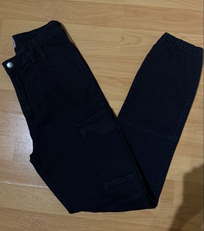 Pantalon cargo noir taille 36 bon état