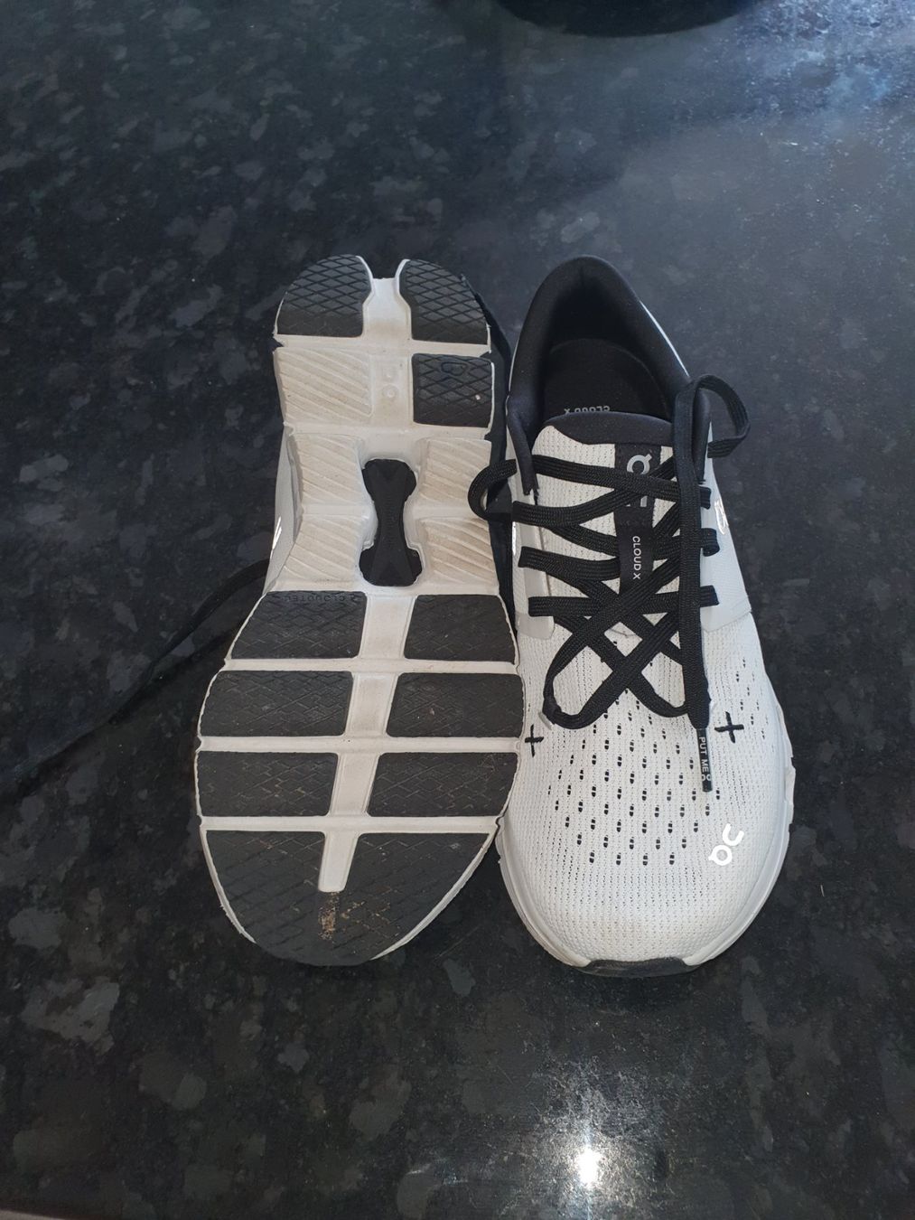 On Chaussures femmes: Chaussures  course ON CloudX 4 – D'occasion à Le Prévoux par fredmar67