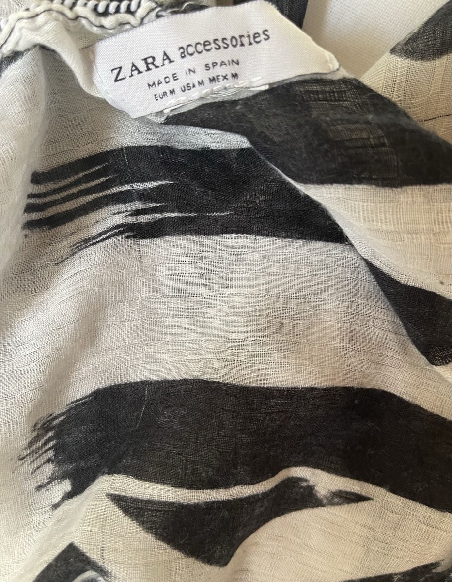Zara Foulards, Tücher & Schals: Zara Accessoires Schal, Schwarz Weiss – Gebraucht aus Läufelfingen von B_C_Sch. 1
