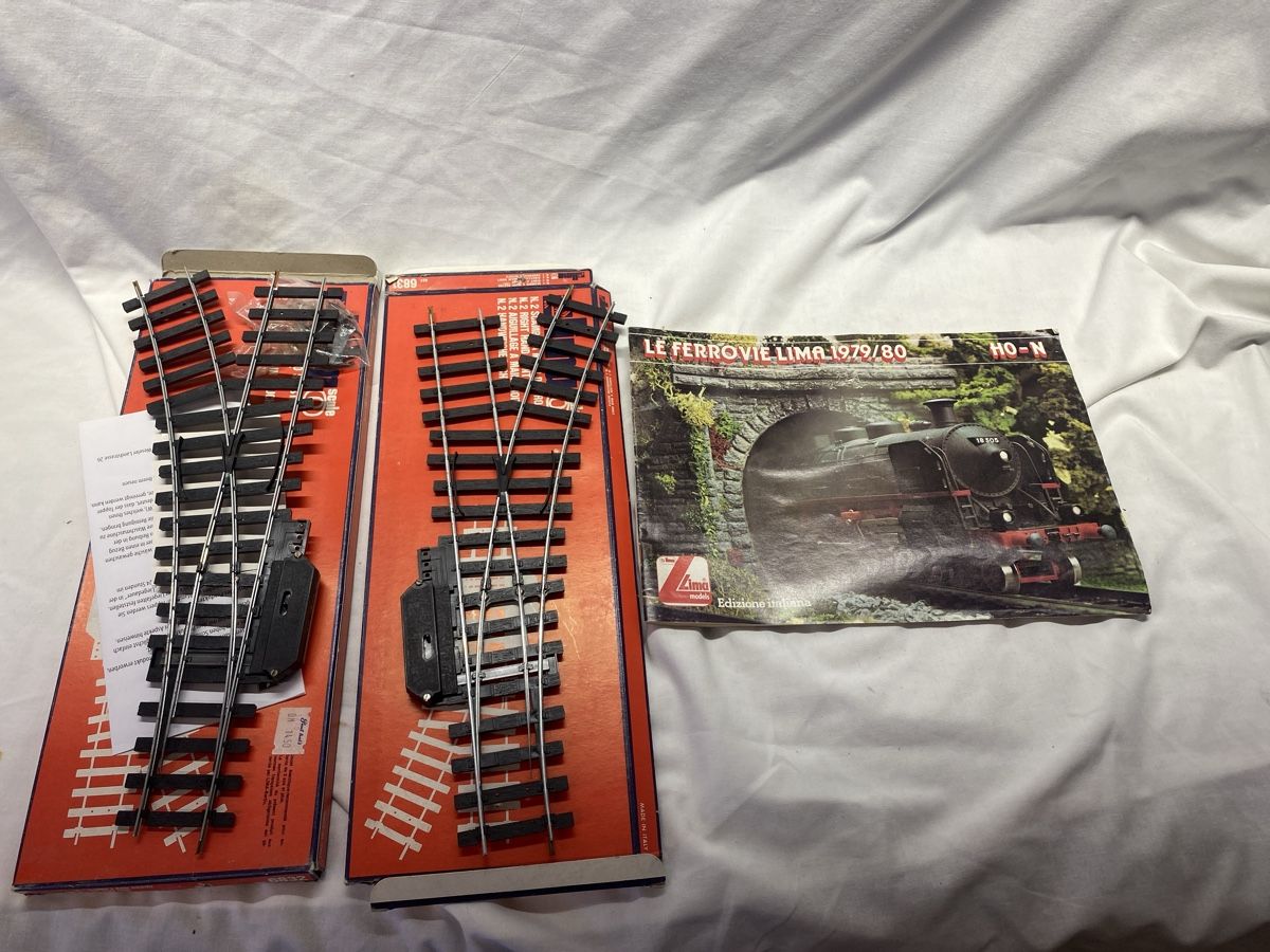 Lima Modelleisenbahnen: Lima Weichen Modellbahn mit Katalog gebraucht – Gebraucht aus Dozwil von Bach_4