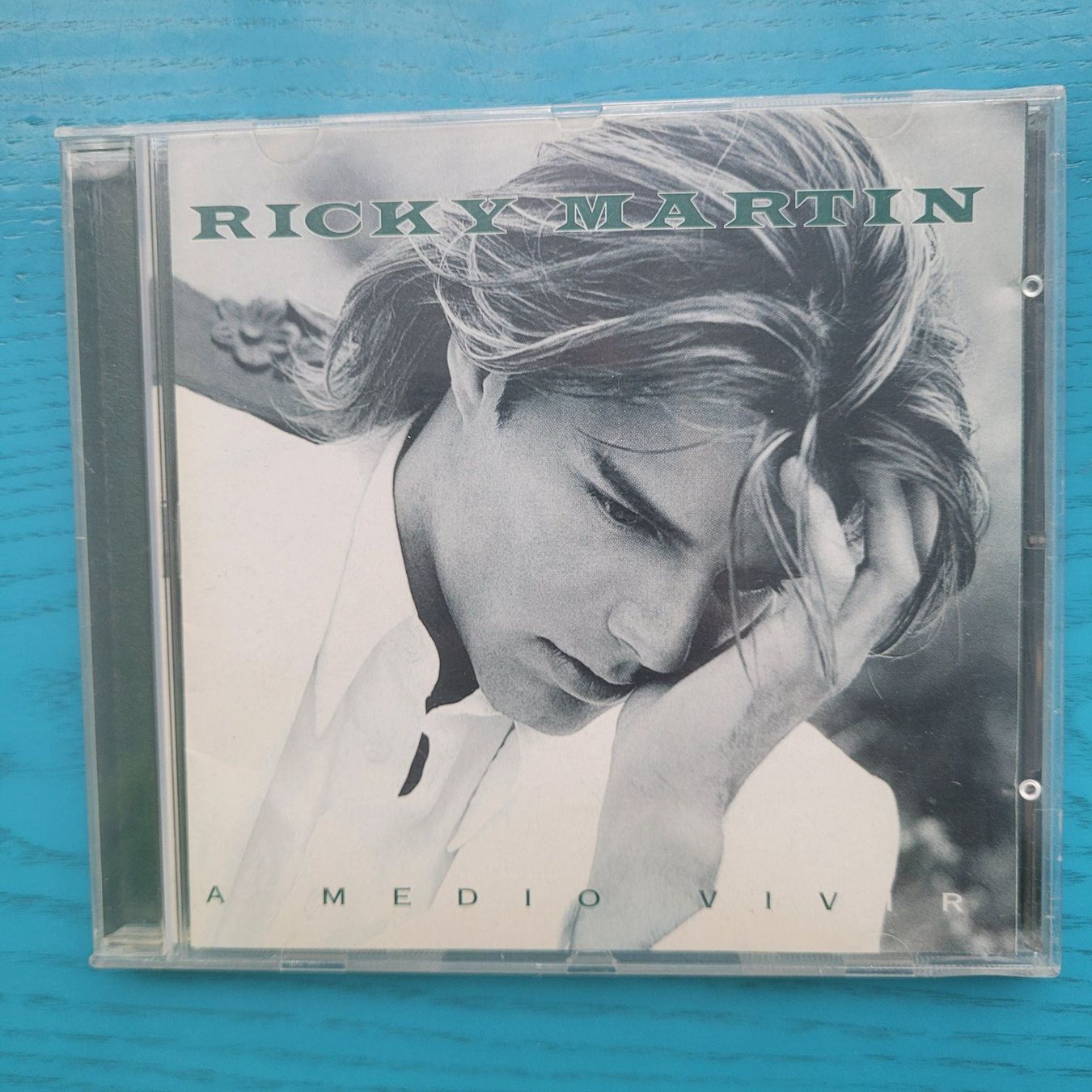 CD: Rick Martin- A medio vivir – Usato da SCHÜBELBACH venduto da CoKaHa