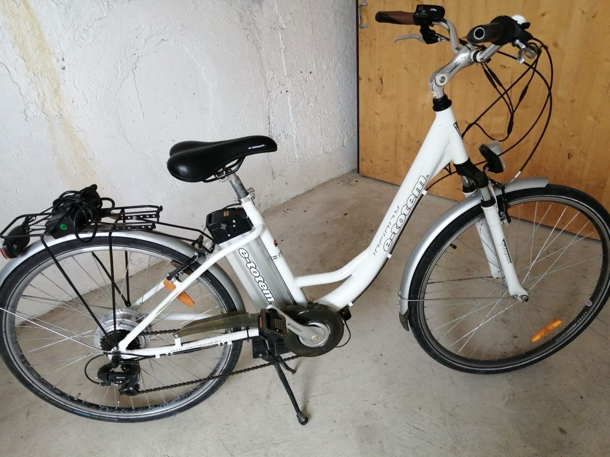 Totem Biciclette: E-Bike E-Totem Infinity weiss  – Usato da Detligen venduto da sbk_6qj6