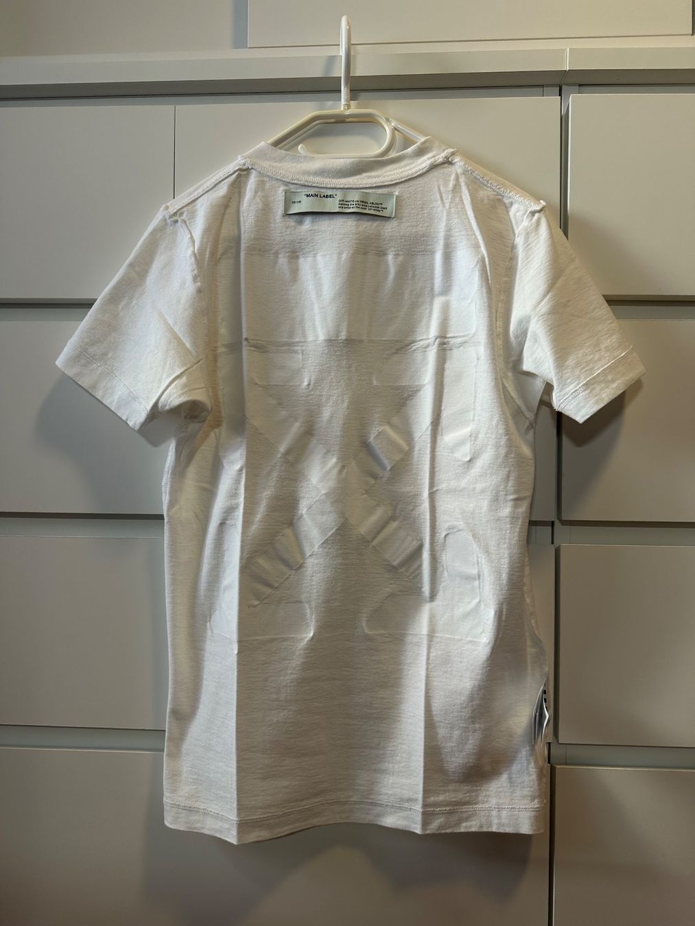Off-White T-shirt: Off-White Tape Arrows Tee Slim fit XXS – Usato da Losone venduto da Adrossi 5
