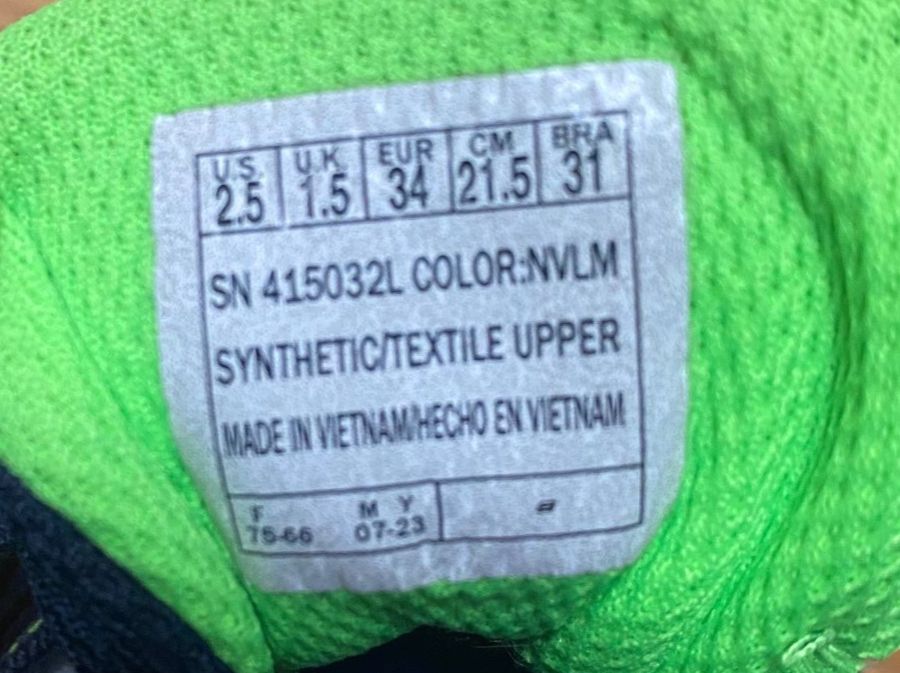 Skechers Schuhe für Jungen: Skechers Kinderschuhe Sneaker Gr. 34 – Gebraucht aus Wädenswil von PeterWaedi 2