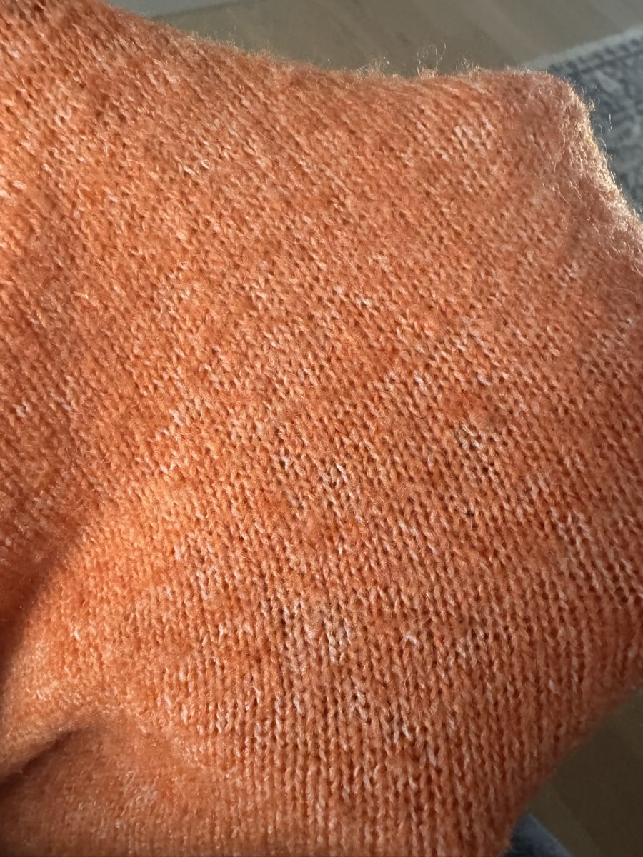 Maglioni & Felpe: Pullover orange Grösse XS – Usato da Pfäffikon ZH venduto da aitm_00 1