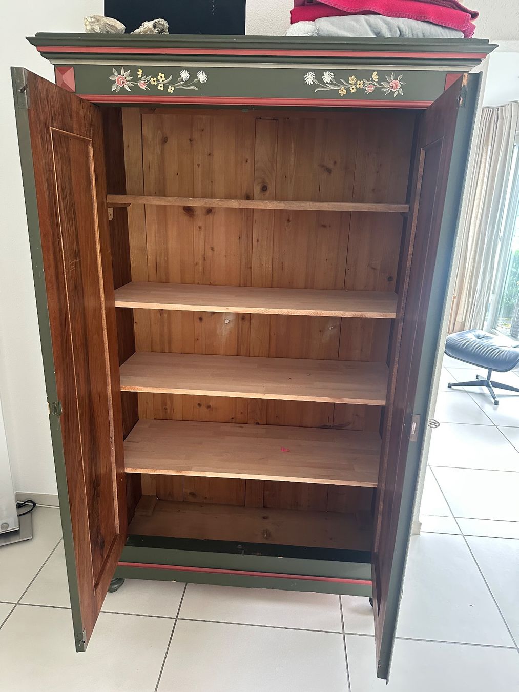 Armadi: Schrank Bauernmalerei – Usato da Langnau am Albis venduto da Beu71 3