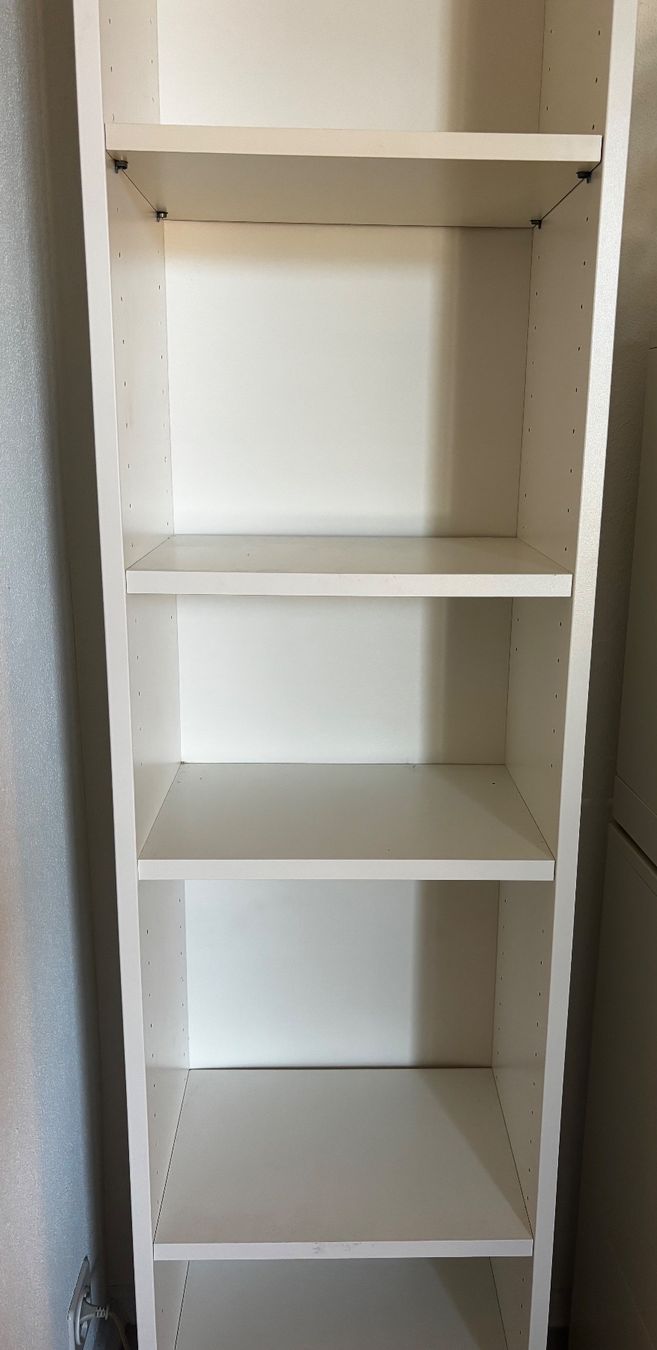 Ikea Scaffali: IKEA Billy Bücherregal weiss 40x28x202cm – Usato da Zürich venduto da Letzi-Kiosk 1