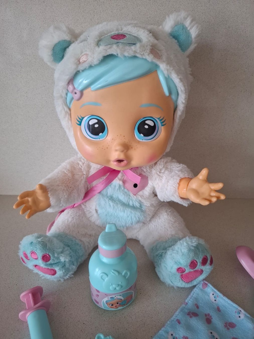 Bambole: Cry Babies Puppe, Kristal die krank wird, interaktive Puppe – Usato da Massagno venduto da Michaela.F 1