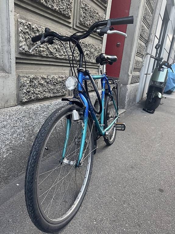 Vélos: Gebrauchtes Velo  – D'occasion à Zürich par esr_gj2w 1