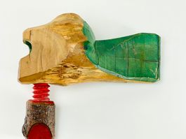 Handgefertigter Holz-Nussknacker – Freiform, mit Gewinde